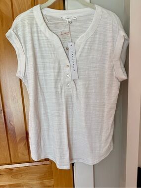 NWT Jane And Delancey Cap Sleeve White Top With Stretch
